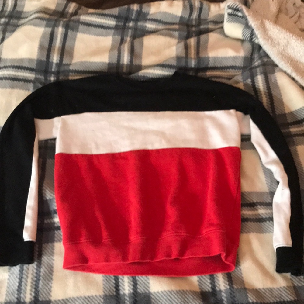 Garage crew neck